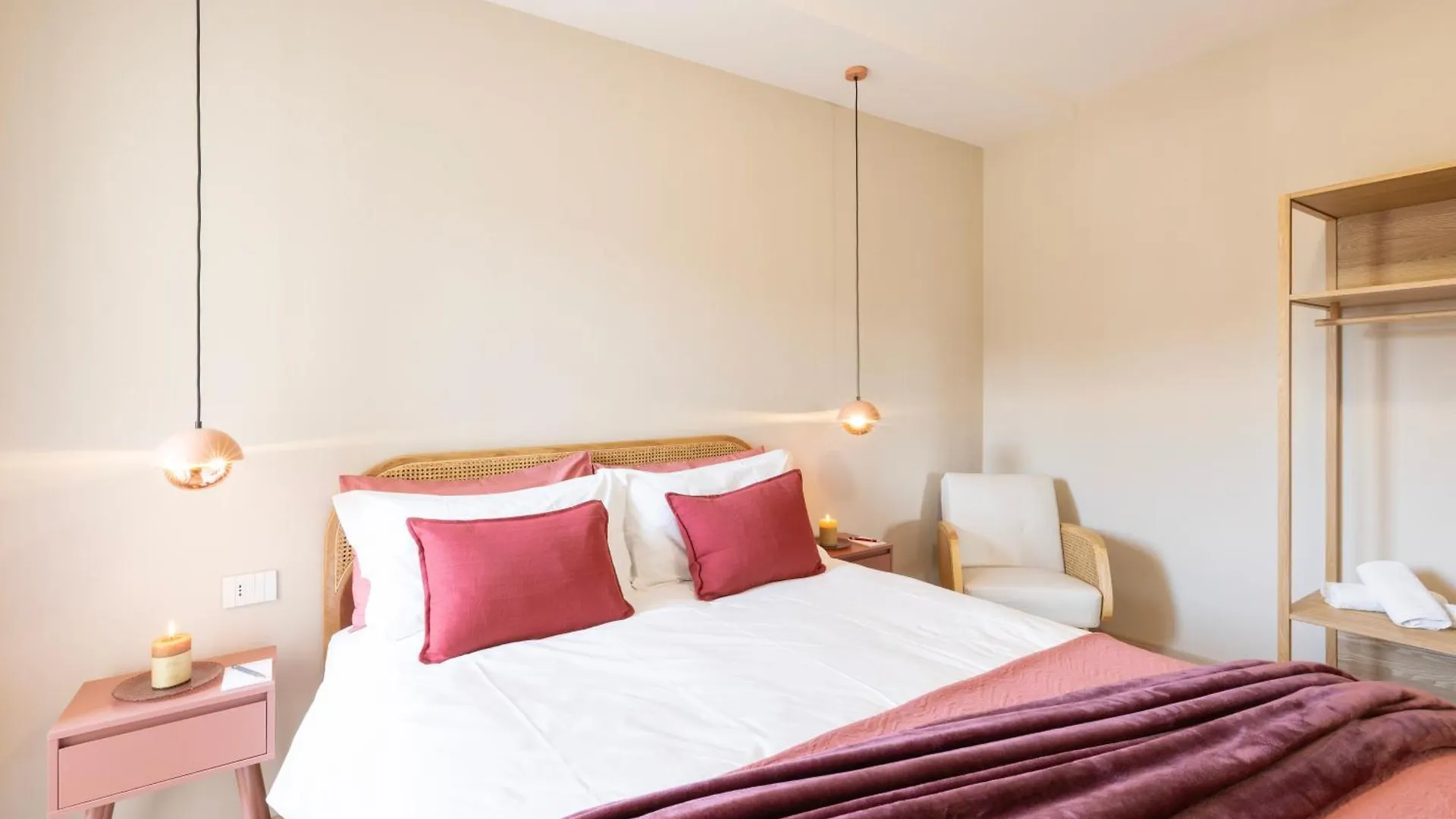 Elmas Chapelle Nove - Wabi Sabi Apartment